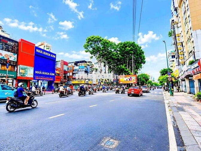 🏢 Nhà 6x13m Trệt 3 Lầu Suốt – Ngay Vòng Xoay Ngã 6 Cộng Hòa