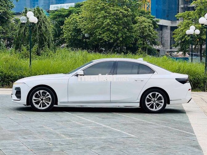 VinFast Lux A Base 2021 Trắng 6.8 vạn km