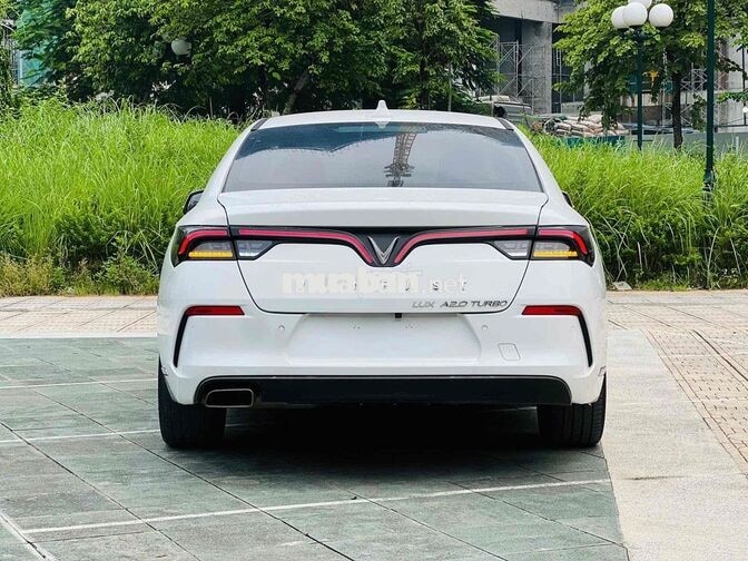 VinFast Lux A Base 2021 Trắng 6.8 vạn km