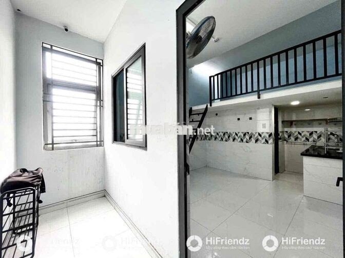 Căn Hộ DUPLEX SIÊU THOÁNG - RỘNG 30M2 - Sẵn Máy Lạnh - NGAY HOÀ BÌNH