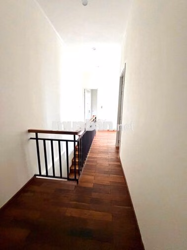 CHO THUÊ NHÀ Ở KINH DOANH 1 TRỆT 1 LẦU PHƯỜNG 7 GIÁ 10 TRIỆU/ THÁNG