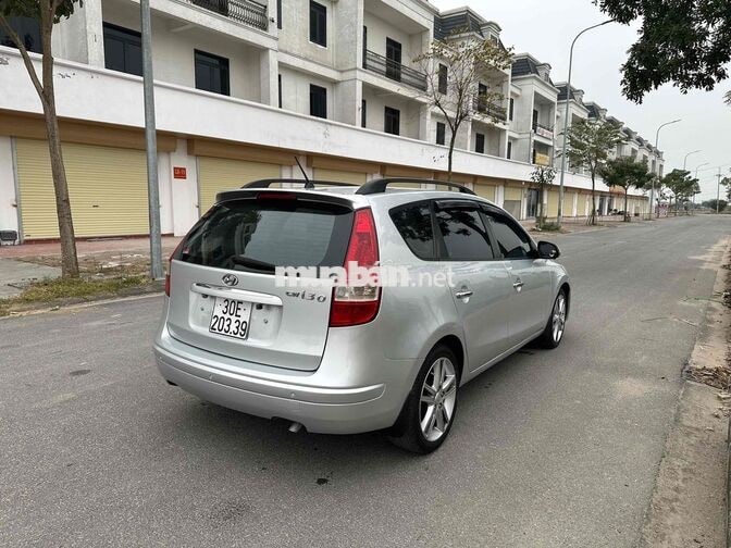 Hyundai i30 CW 2009 Bạc