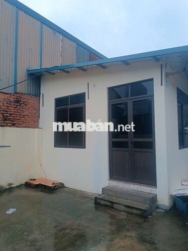 Cho thuê nhà ở GĐ, Ô tô đậu trong sân