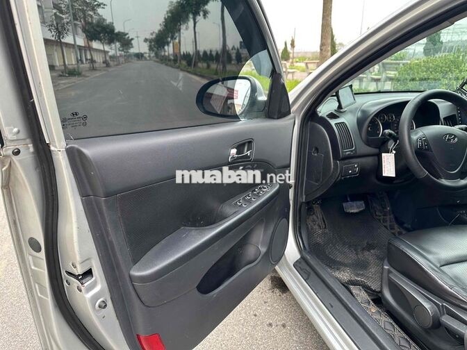 Hyundai i30 CW 2009 Bạc