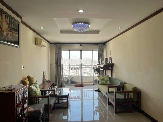 Cho thuê căn hộ Quốc Cường Trần Xuân Soạn 132m 3pn2wc 12tr/th