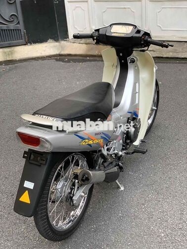 Suzuki RG110 Sport 6 số Bạc Malaysia