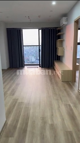 Cho thuê C/c Sky Center, căn 2PN giá 13tr5/th. Đ/c: 16 Phổ Quang