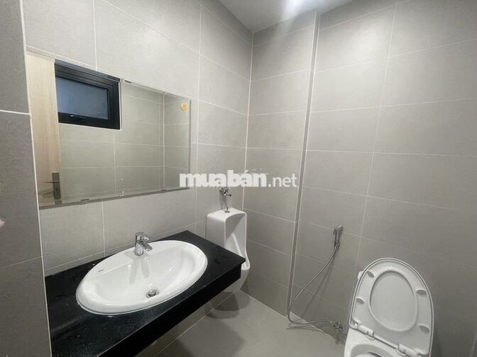 CHO THUÊ MẶT 40M2 CÓ HẦM XE PHƯỜNG 4 ĐÀ LẠT GIÁ 15 TRIỆU/THÁNG