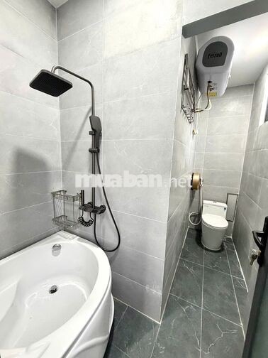 CHO THUÊ CĂN HỘ 2 PHÒNG NGỦ FULL NỘI THẤT CÓ CỬA SỔ THOÁNG MÁT ĐƯỜNG