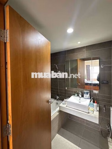 Cho thuê căn hộ Sunrise City Central, View Hướng q1 Landmark 81