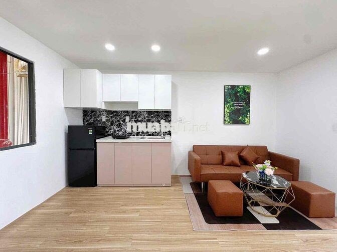 Cho thuê căn hộ 2pn1wc rộng thang máy full nt gần 3 Tháng 2 quận 10