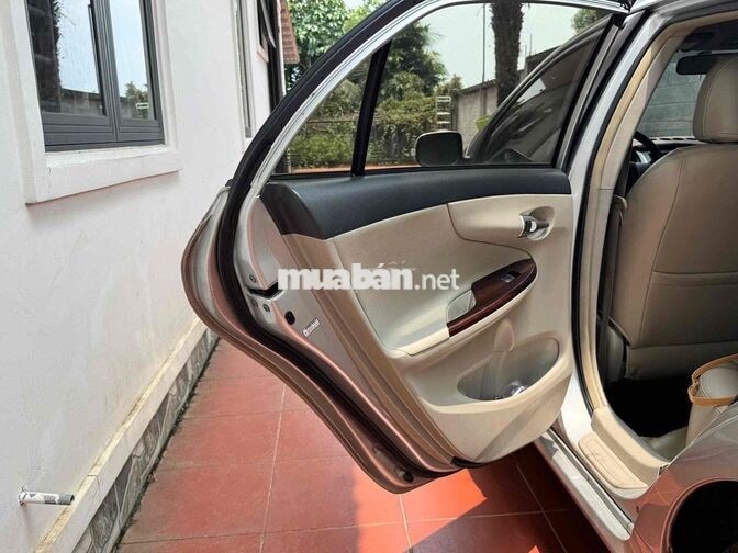 bán Toyota Altis tự động 2010