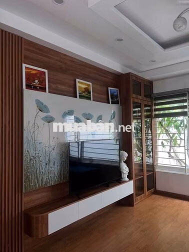 CHO THUÊ NHÀ SIÊU RẺ TẠI PHỐ LẠC LONG QUÂN, 35M2, 3 NGỦ, FULL ĐỒ