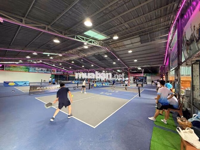 sang nhượng sân pickleball hoặc cho thuê kho xưởng