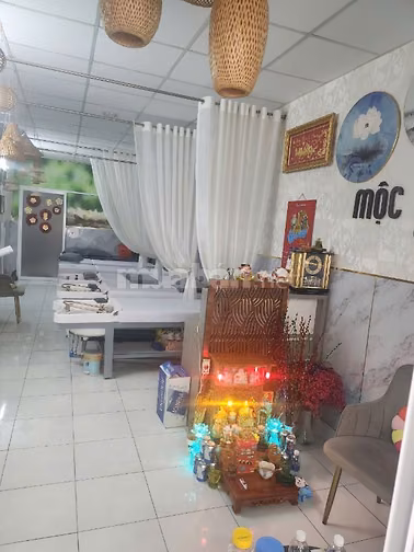 Bán nhà cách đường mặt tiền 10m