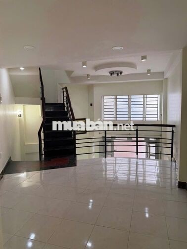NHÀ MỚI 3PN HẺM 4M HOÀ HẢO QUẬN 10