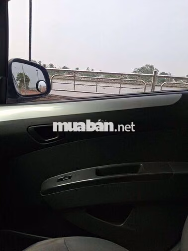 Chevrolet Spark 2017 MT Số sàn Bạc