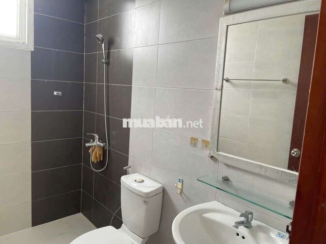 Cho thuê căn hộ Cc Ngọc Phương Nam 93m2, 2 phòng ngủ, 2 nhà vệ sinh.