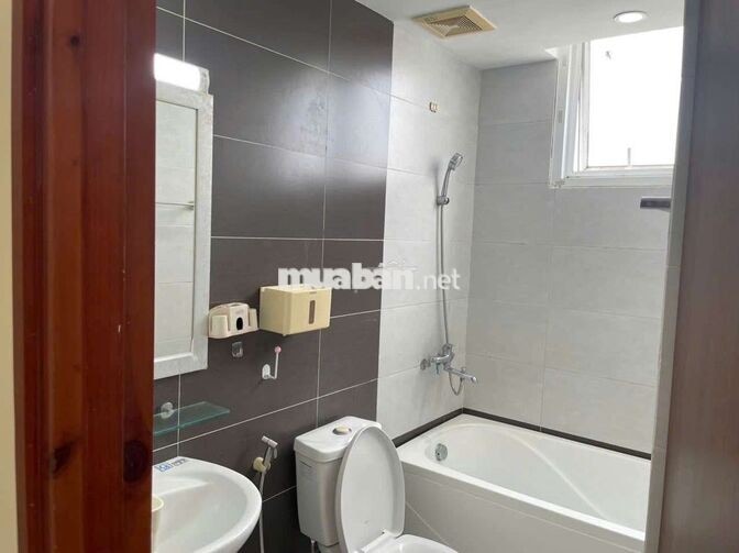 Cho thuê căn hộ Cc Ngọc Phương Nam 93m2, 2 phòng ngủ, 2 nhà vệ sinh.