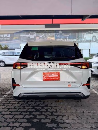Toyota Veloz Cross TOP (CVT) 2025 6.000km HÃNG