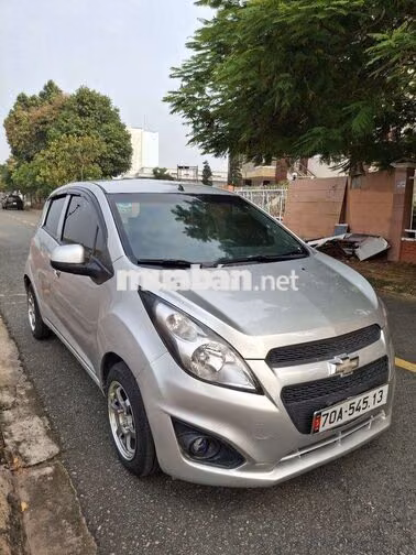 Chevrolet Spark 2017 MT Số sàn Bạc