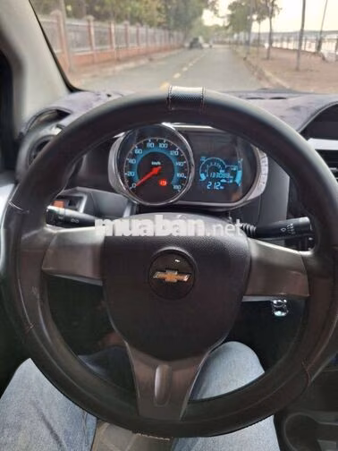 Chevrolet Spark 2017 MT Số sàn Bạc