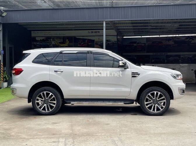 Ford Everest Titanium 2018 2 Cầu 4x4 – Full Hãng