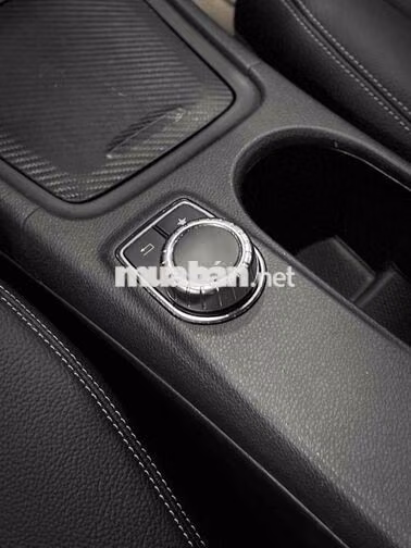 Mercedes GLA200 Model 2017 Trắng SUV