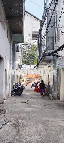 GIÁ TỐT - 42,8m2 Nguyễn Chế Nghĩa, Q8. Nhà cấp 4 sát mặt tiền 30m.