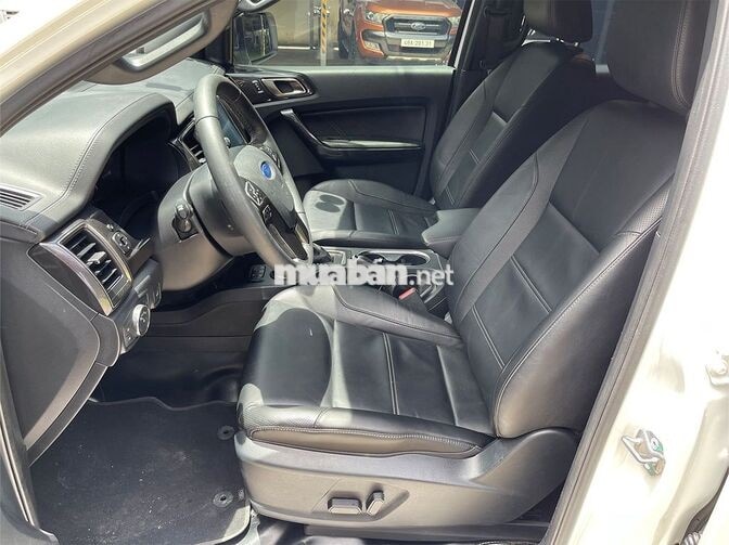Ford Everest Titanium 2018 2 Cầu 4x4 – Full Hãng