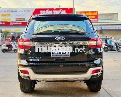 Ford Everest Titanium 2019 Đen 7 chỗ