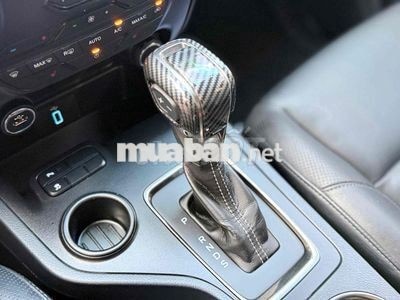 Ford Everest Titanium 2019 Đen 7 chỗ