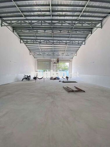 xưởng 675m² giá 40tr Xuân Thới Sơn content 40f
