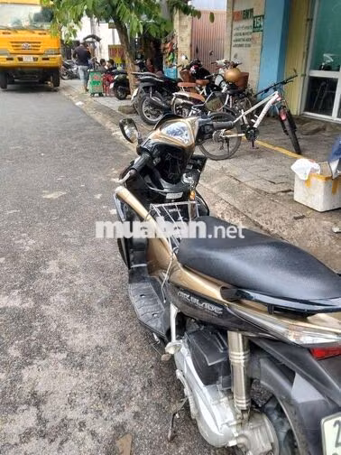 Honda Air Blade 2012 Đen, Vàng đồng