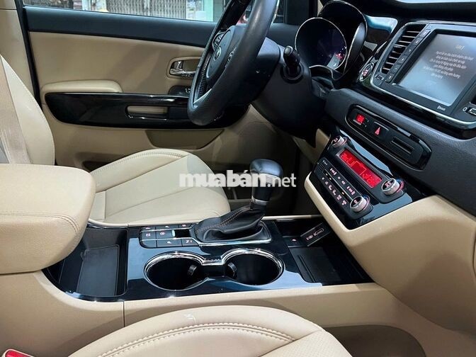 Kia Sedona model 2021 máy dầu bản full