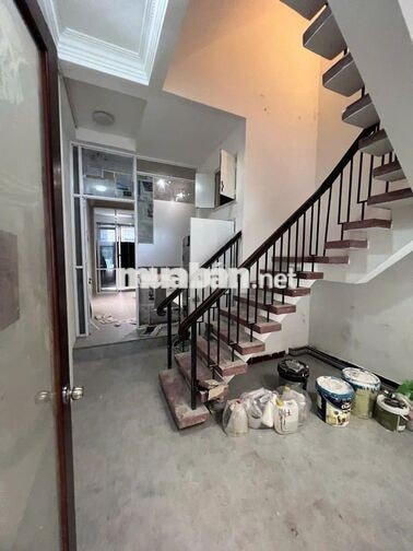 🏠4mx20m🏠Nhà 2MT trước sau Nguyễn Văn Thủ❌Khu Tân Định, Q1❌CHO THUÊ