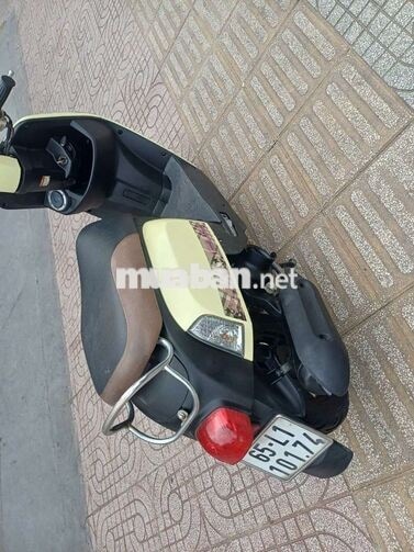 Yamaha CUXI 2014 Vàng kem