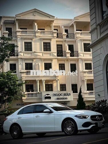 . #Mercedes_C200