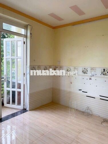 Cho thuê nhà Lầu Trệt gần Ký túc xá khu b và siêu thị Go Dĩ An
