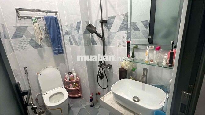 PASS LẠI PHÒNG Z.Á RẺ MỚI XÂY 100% SETUP FULL NỘI THẤT NGAY TÂY LÂN