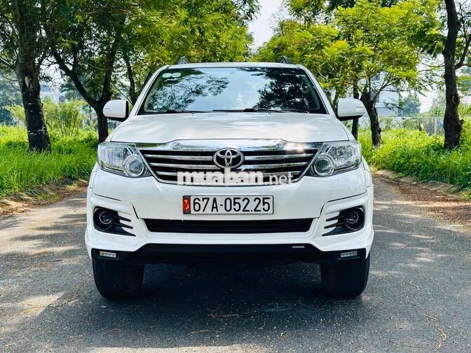Toyota Fortuner 2016 01 Cầu Xăng Tự động Trắng