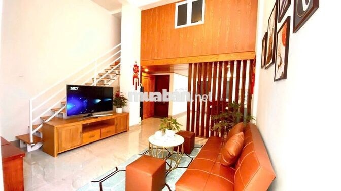 CHO THUÊ CĂN HỘ 2 PN FULL NỘI THẤT CÓ CỬA SỔ P8 GIÁ 7 TRIỆU/THÁNG