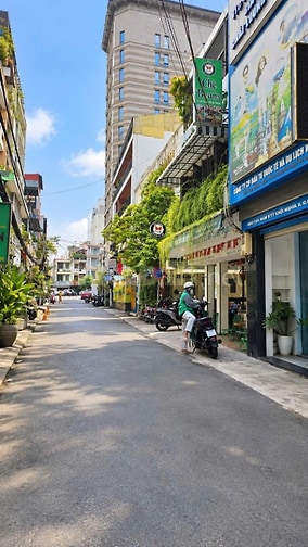 HIẾM! Nhà HXH Nam Kỳ Khởi Nghĩa, Quận 3, 4.1x15m, 5 tầng, giá 11.7 tỷ.
