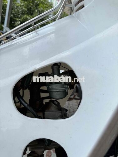 Honda Cub 50 Trắng Xanh