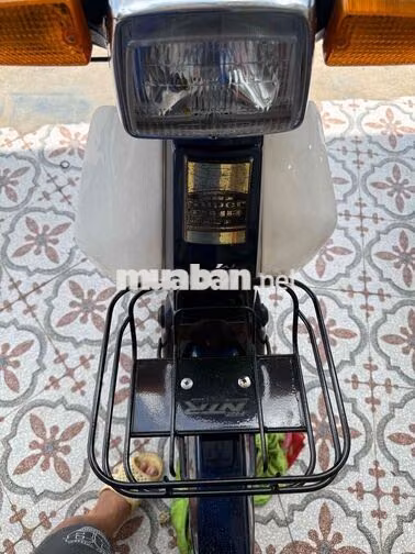 Honda Cub 50 Trắng Xanh