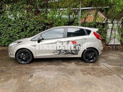 Ford Fiesta S 2011 Số tự động Ghi vàng