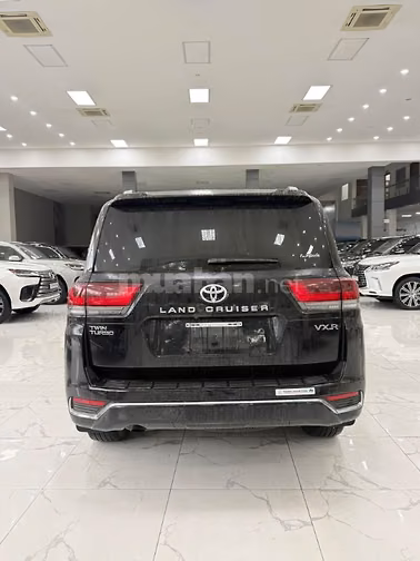 Bán Land Cruiser LC300 sản xuất 2024, full Bodykit chính hãng.