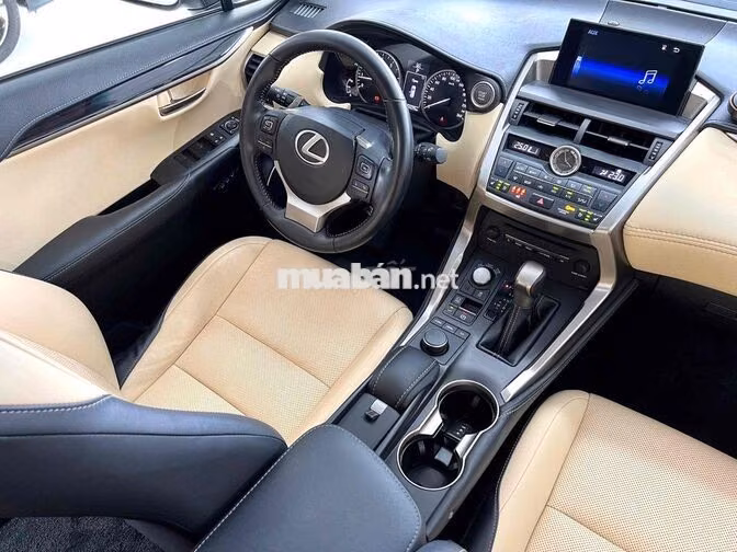 Lexus NX 200t 2015