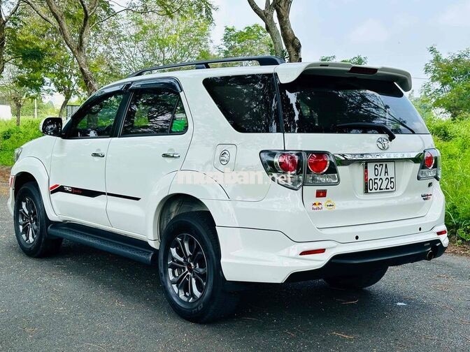Toyota Fortuner 2016 01 Cầu Xăng Tự động Trắng