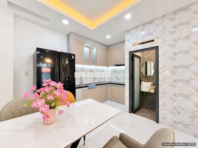 NHÀ ĐẸP – XE HƠI ĐẬU CỬA – FULL NỘI THẤT – GẦN CITYLAND & LOTTE MART